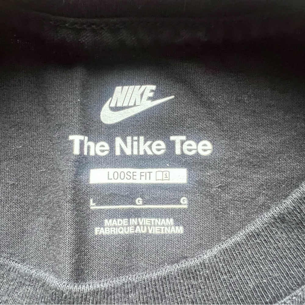 The Nike Tee Girls Cropped T-shirt Black Graphic Print Logo 100% Cotton Size Lg - Picture 5 of 6